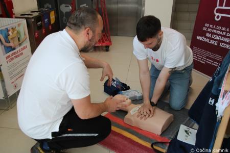 Tudi Kamnik v znamenju Tedna rdečega križa   (11)